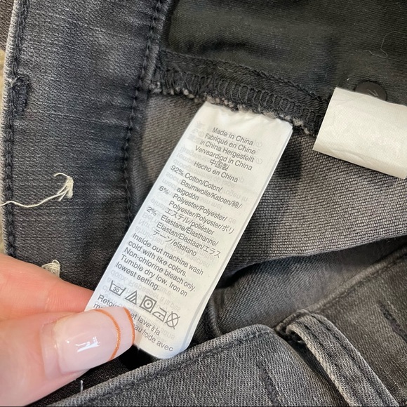 MADEWELL Black Dark Grey Distressed Hem Ripped Knees 9” High-Rise Skinny Jeans - Picture 11 of 11